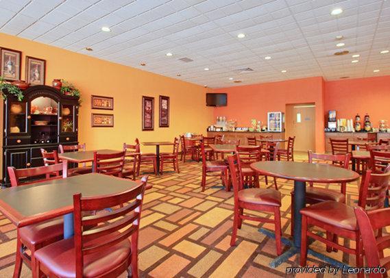 Quality Inn Fort Dodge Restaurant photo